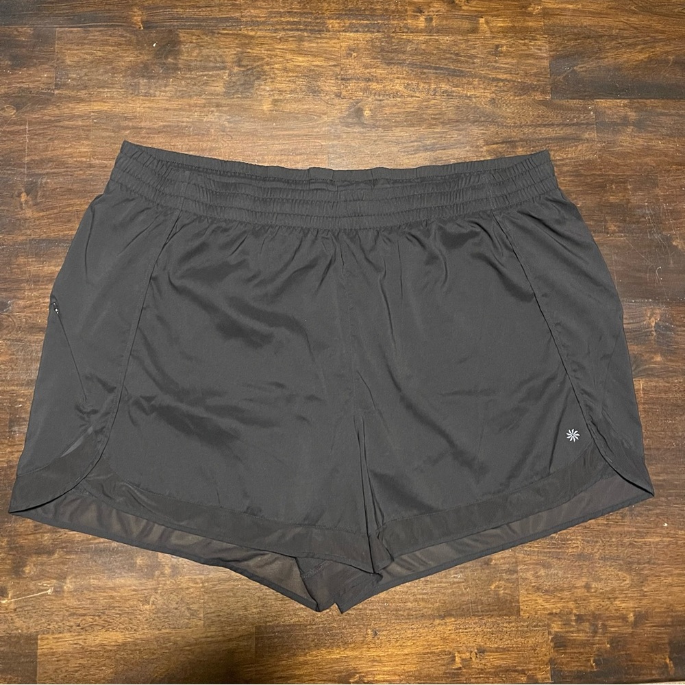 Athleta Women's Black Mesh Racer Run 4" Shorts Mid Rise Active Workout Size 3X